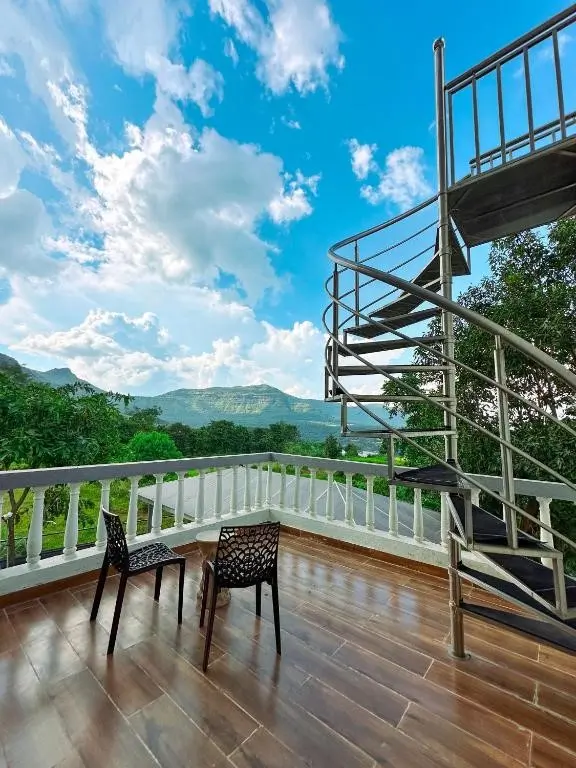 Choosing the perfect bungalow near pune | recline holidays weekend bungalow rental best stay near pune bungalow selection guide bungalow near pune luxury weekend bungalow private bungalow pune top weekend stays pune